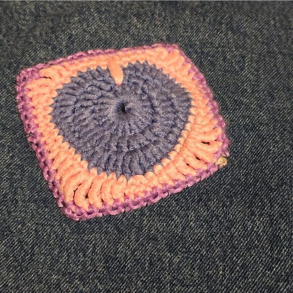 "H&M" Denim jeans skirt with handmade crochet decoration. Size 8 - Picture 5 of 16